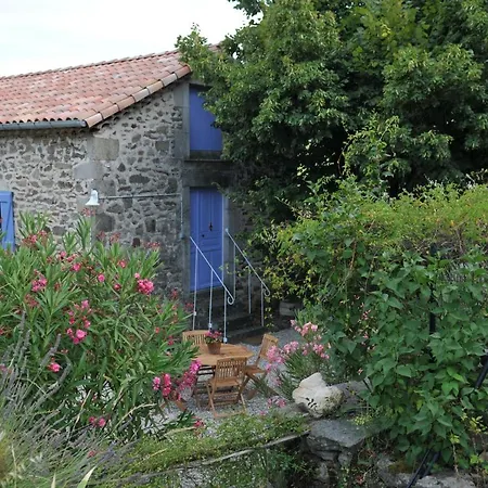 Holiday home Mas D'entraygues Gravieres